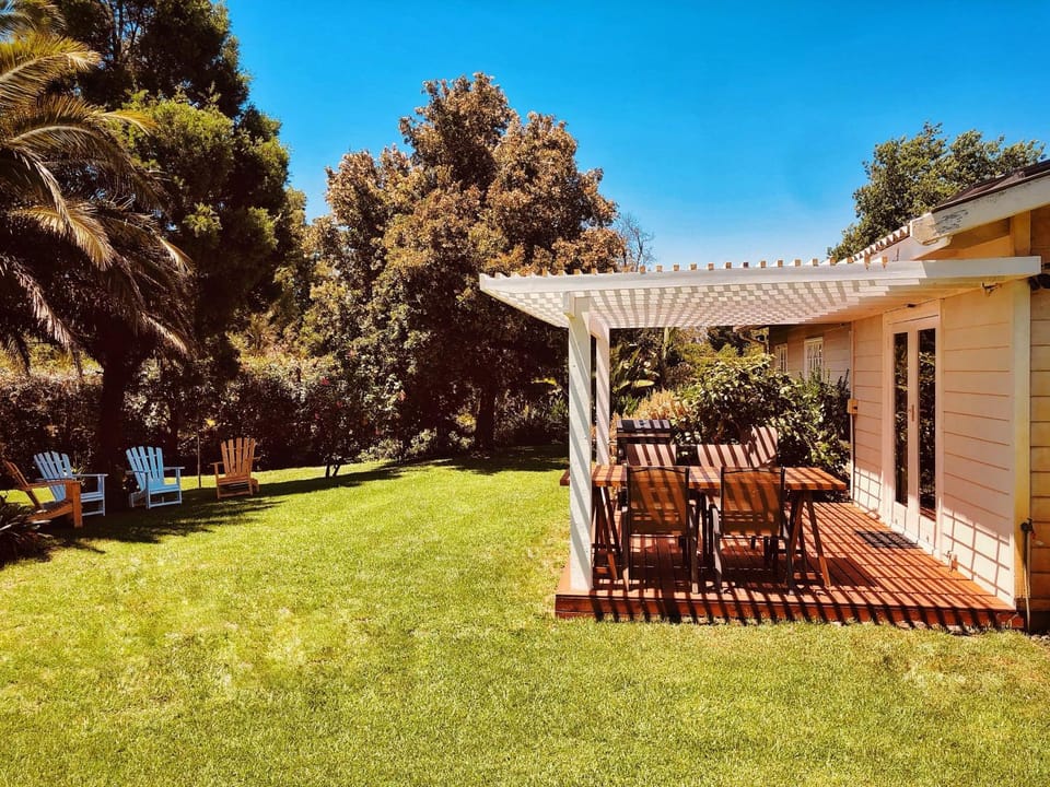 Patio, Garden, Dining area