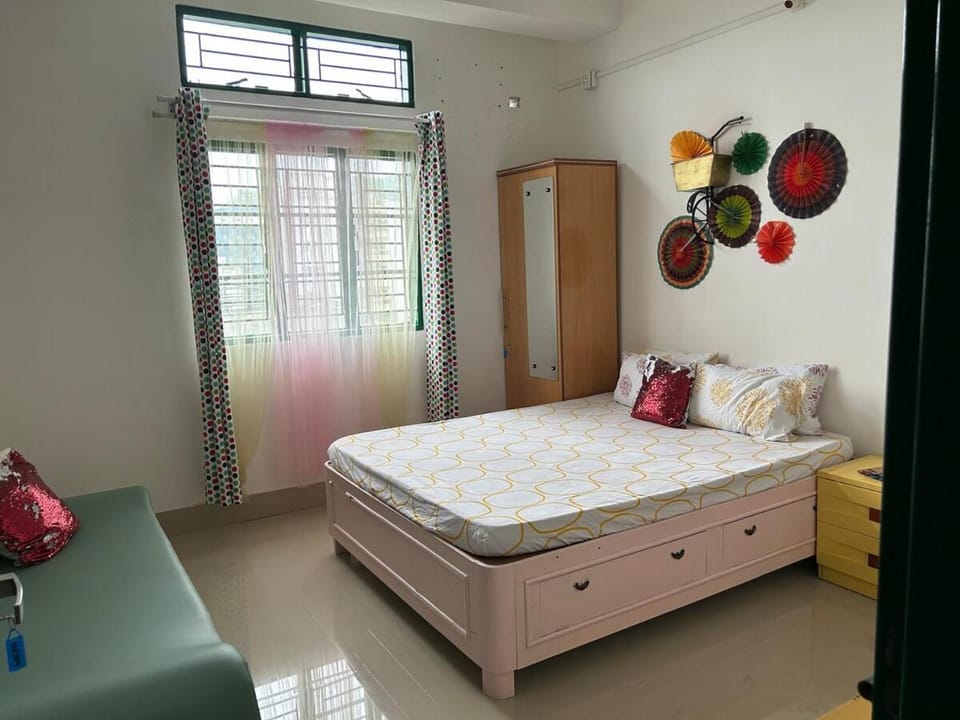 Not Hotel California Apartment in India