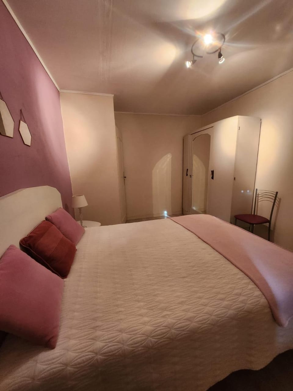 Bed, Photo of the whole room, Bedroom, wardrobe
