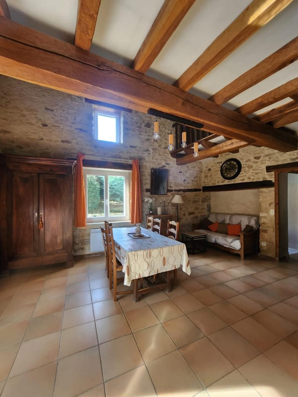 Living room, Seating area, Dining area