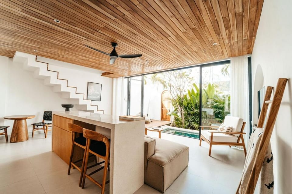 TV and multimedia, Kitchen or kitchenette, Living room, Seating area, Dining area, Diving, Dinner, Dinner, fireplace, kitchen, kitchen