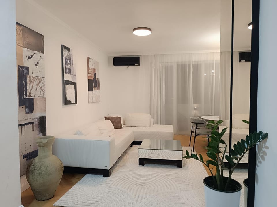 Seating area, air conditioner