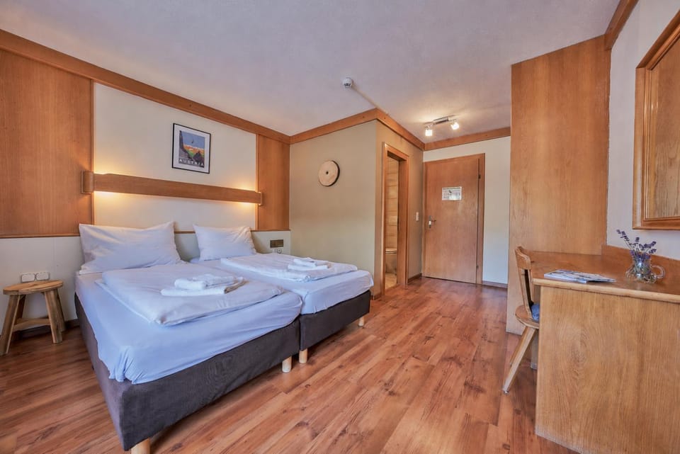 Bed, Bedroom, towels, wardrobe