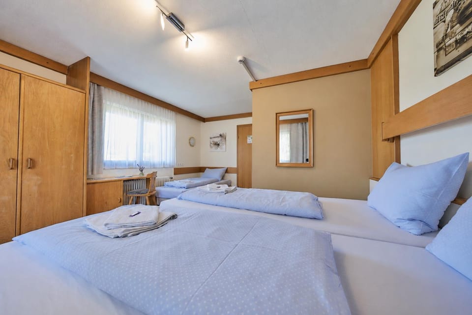 Bed, Bedroom, towels, wardrobe