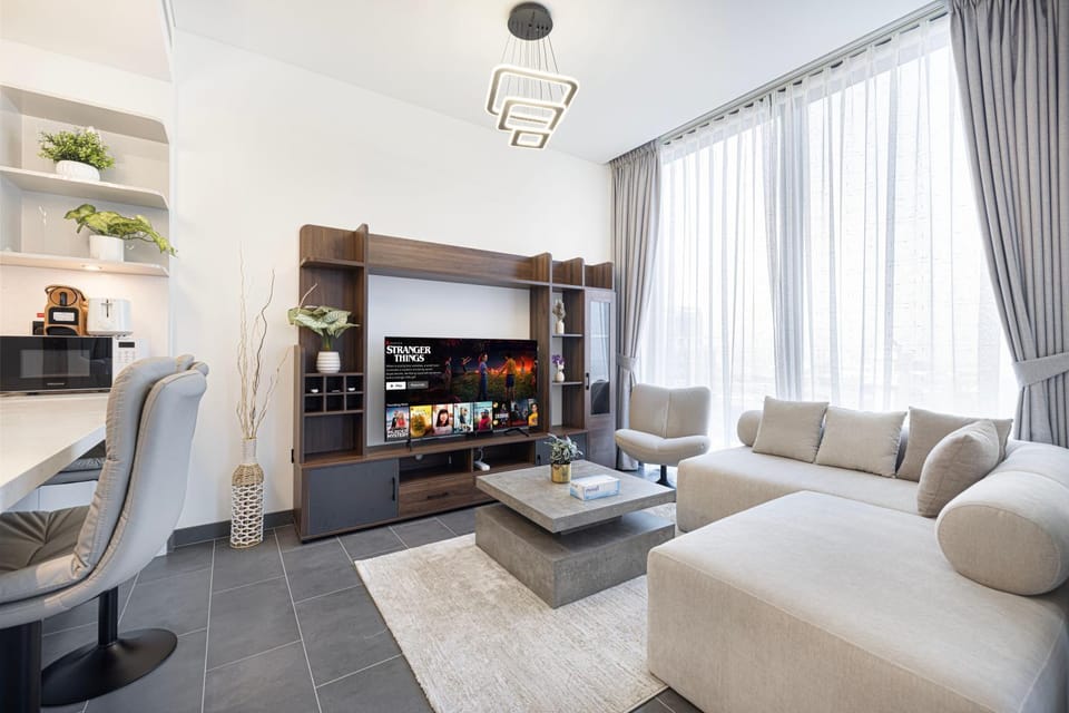 TV and multimedia, Living room, Seating area, Entertainment