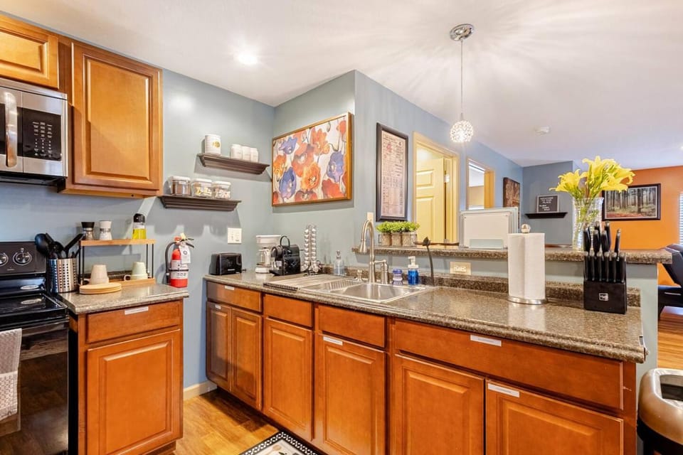 Luxury European Style Executive Apartment B Large Apartment in Douglas Lake