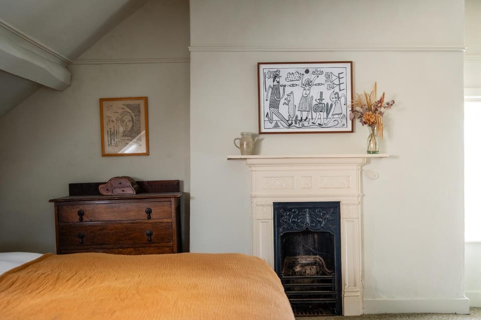 Stunning 8-Bedroom Home in Painswick House in Painswick