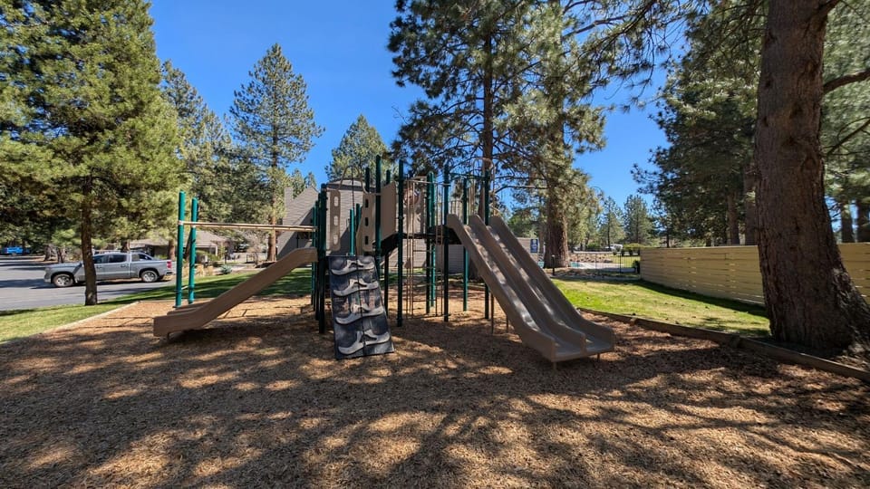 Mt Bachelor Village 331 B condo Apartment in Bend