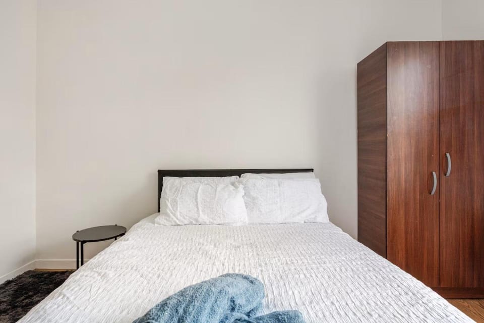 Bed, Photo of the whole room, Bedroom, towels, wardrobe