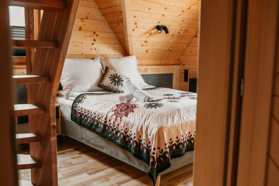 Bed, Photo of the whole room, Bedroom, bunk bed, wardrobe