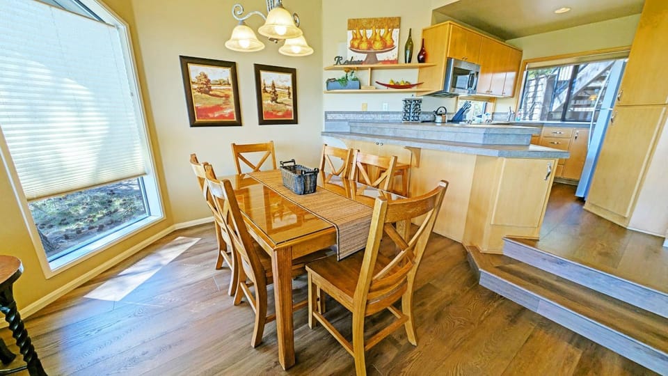 Mt Bachelor Village 331 condo Apartment in Bend