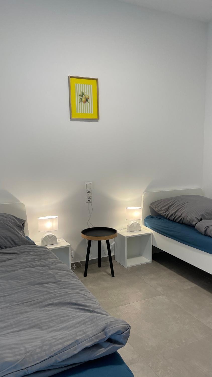 Frisch saniert, Moderne Ferienwohnungen für 1 bis 37 Personen, Warme Weihnachten Apartment in Ostalbkreis