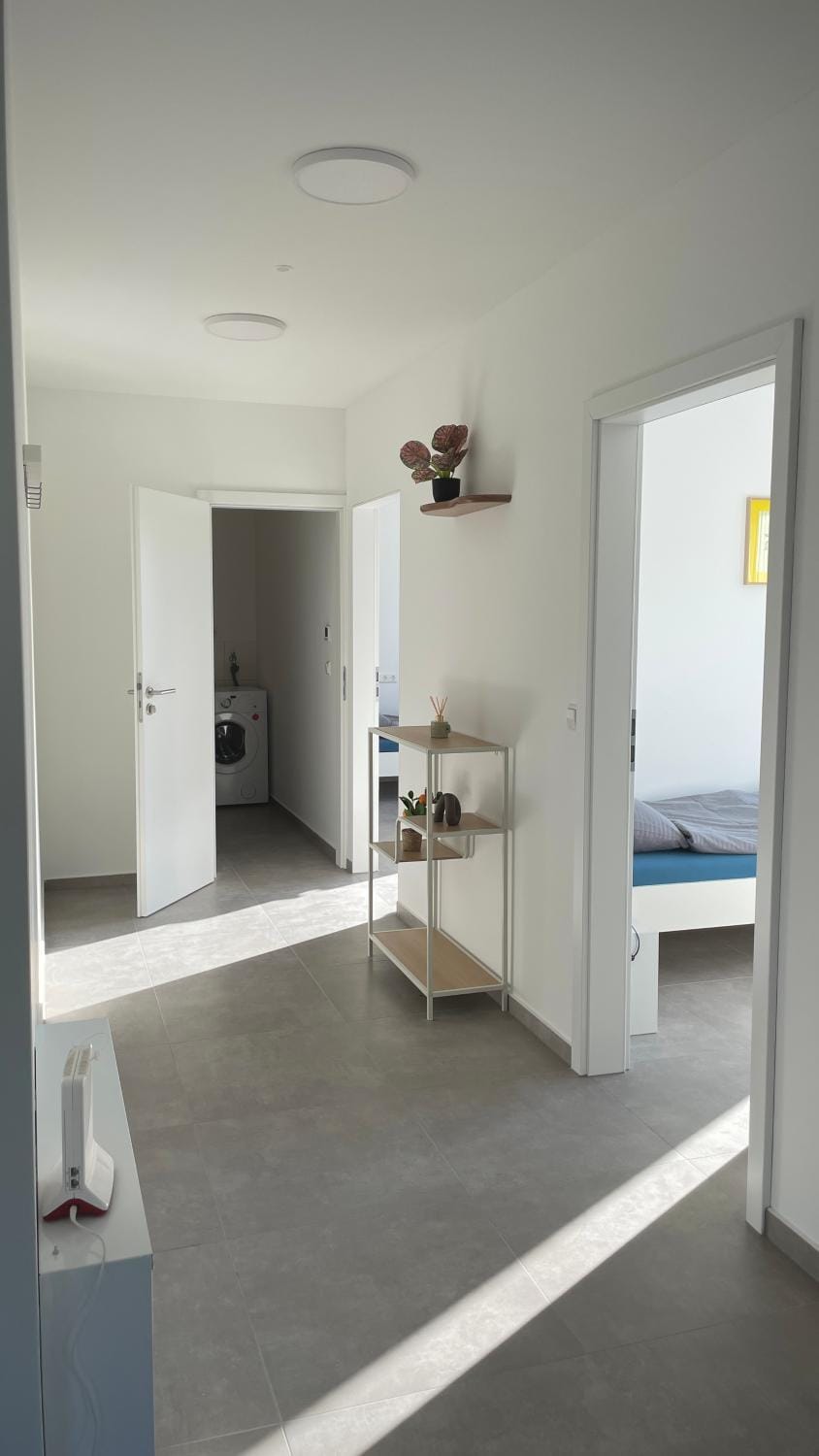 Frisch saniert, Moderne Ferienwohnungen für 1 bis 37 Personen, Warme Weihnachten Apartment in Ostalbkreis