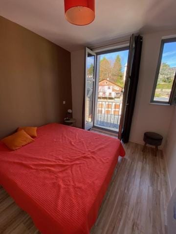 Appartement en plein centre de la Bourboule avec parking privé Apartment in Auvergne-Rhône-Alpes