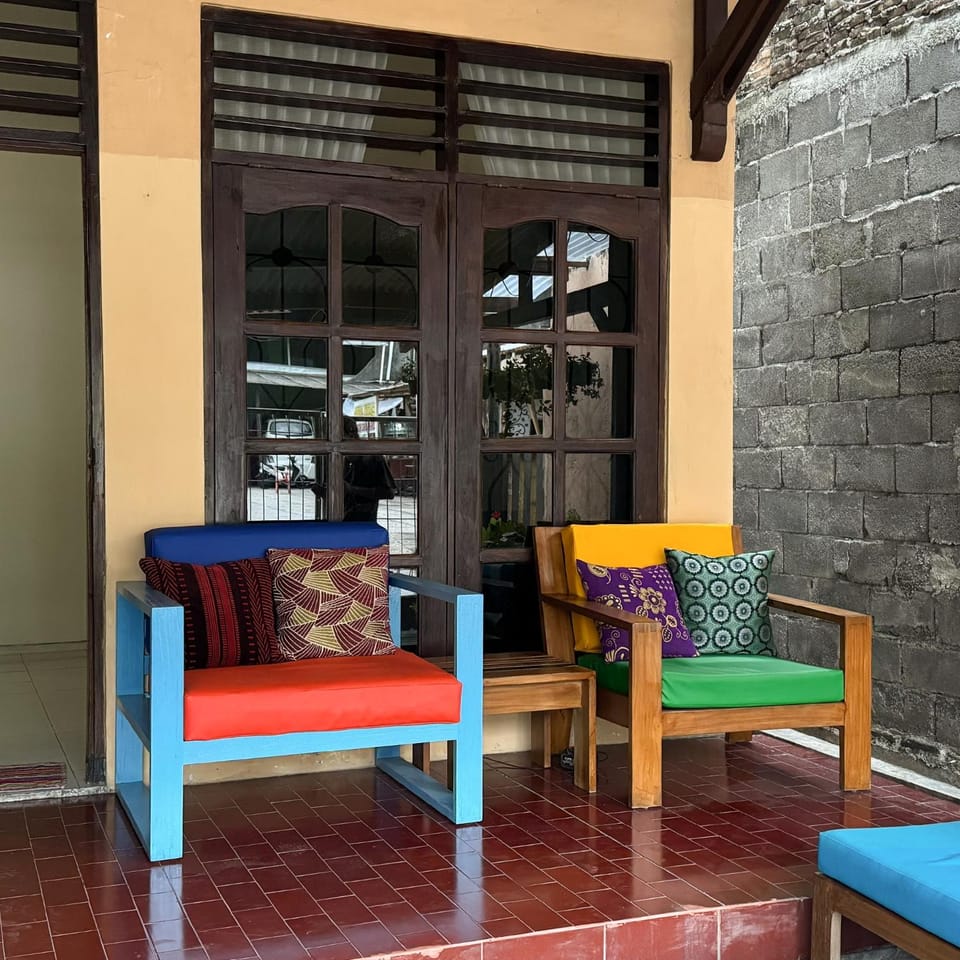 Facade/entrance, Seating area, Internal: Not applicable to any particular room