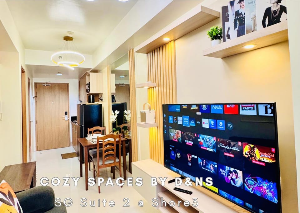 Communal lounge/ TV room, TV and multimedia, Living room, Evening entertainment