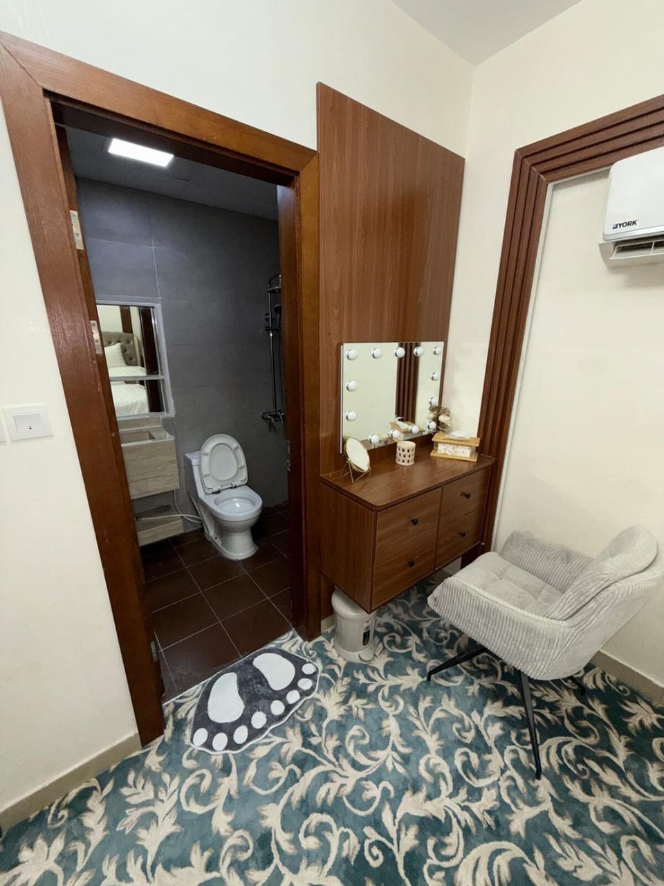 Luxury 2BR apartment near Muscat Mall Apartment in Muscat Governorate, Oman