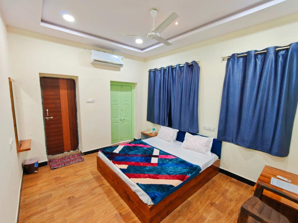 Bed, Bedroom, air conditioner