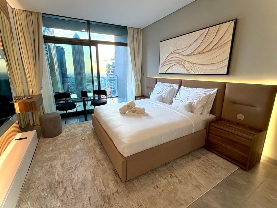 Heaven's Dreams Peninsula One Business Bay Apartment in Dubai