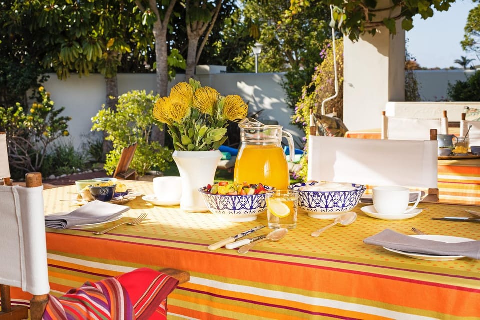 Patio, Garden, Dining area, Breakfast