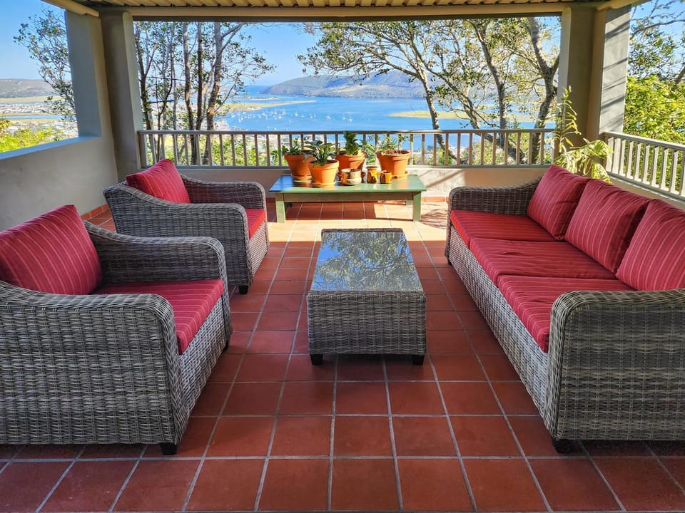 Patio, View (from property/room), Balcony/Terrace, Seating area, Lake view