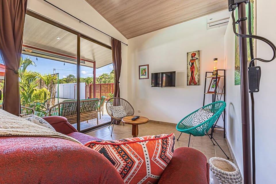 View (from property/room), Living room, Seating area