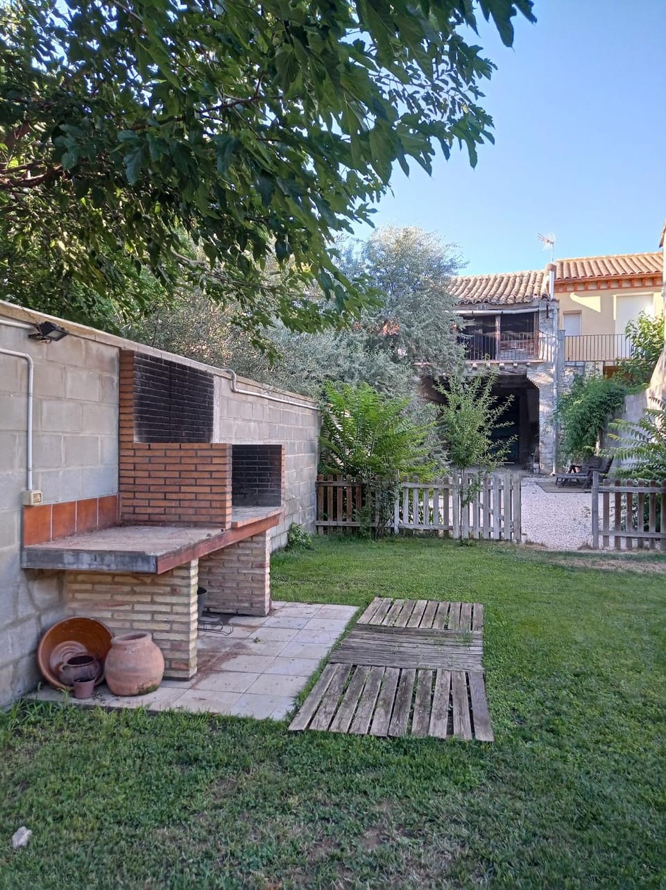 BBQ facilities, BBQ facilities