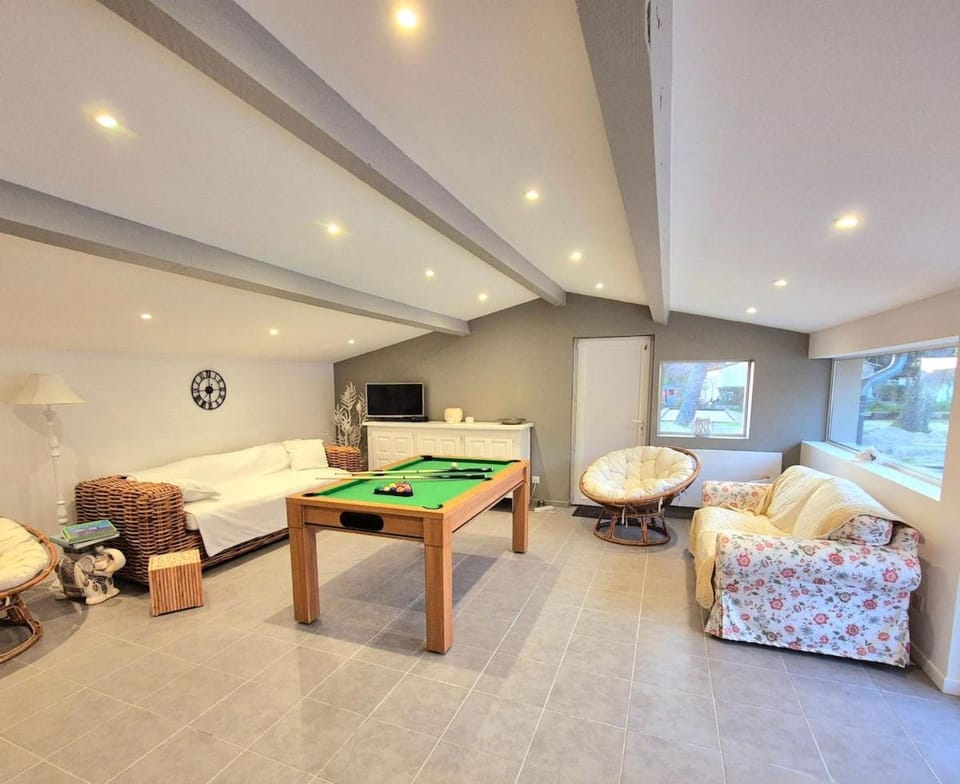 Game Room, TV and multimedia, Living room, Seating area