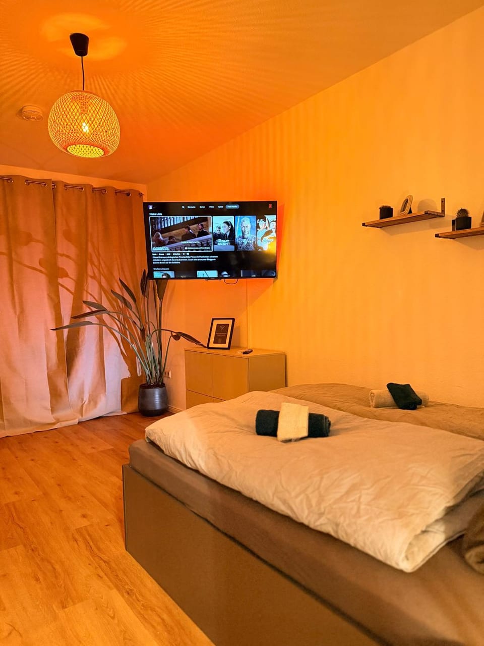 Bed, Living room