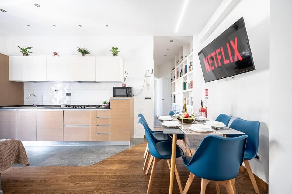 Elegant family home 5 min from Metro Station Apartment in Rome