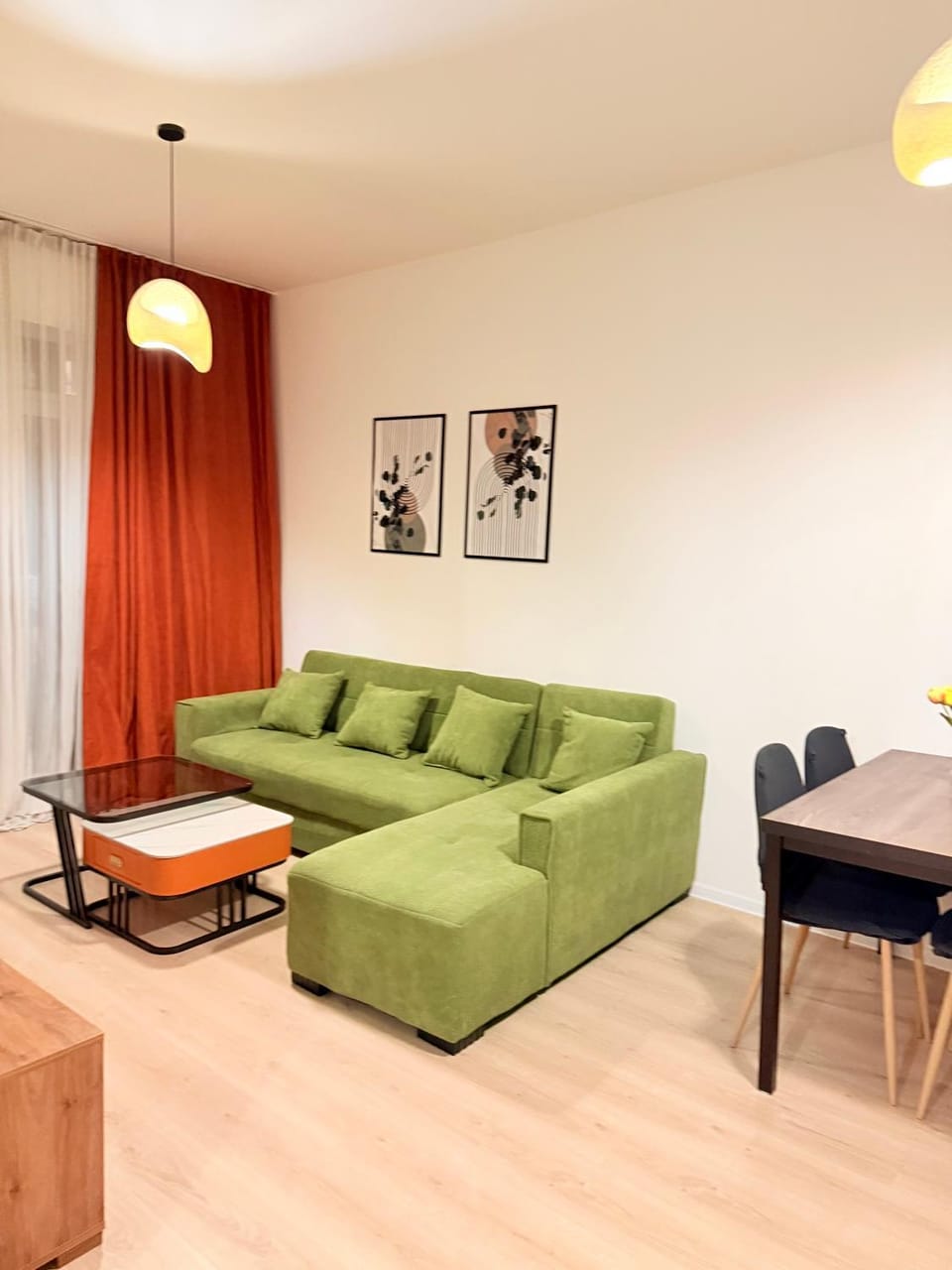 Living room, Seating area
