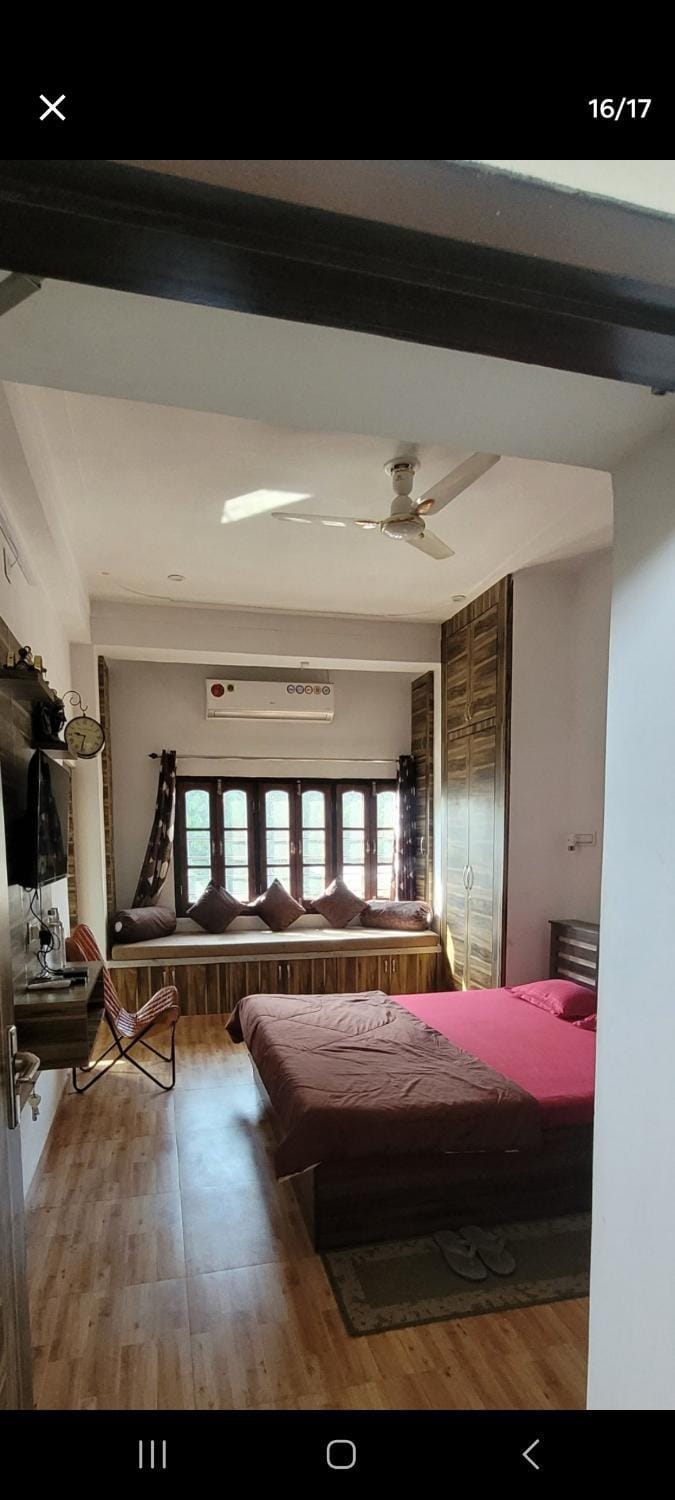 Retreat Lakeside Homestay Vacation rental in Udaipur