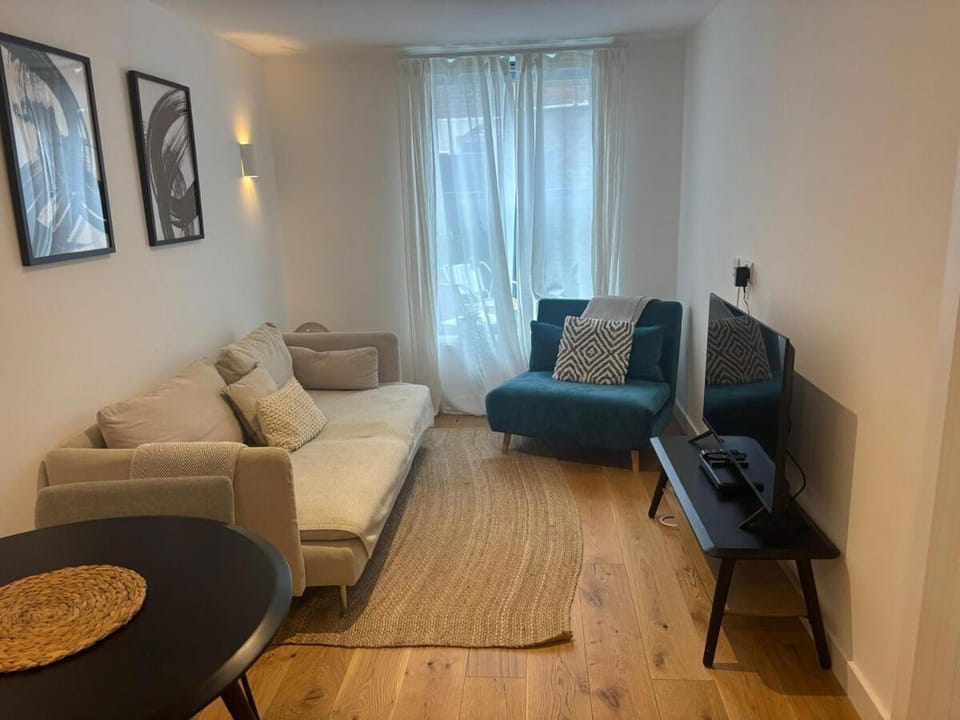 Whitesky Coastal Retreat- Eastborne Apartment in Eastbourne