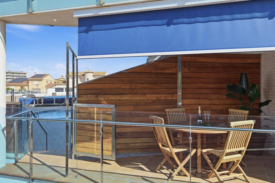 Balcony/Terrace, Balcony/Terrace, Pool view, Pool view, Swimming pool