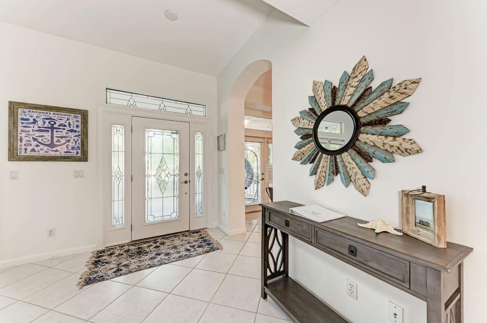Cottage on Lido Key - One block to Beach Pool House in Lido Key