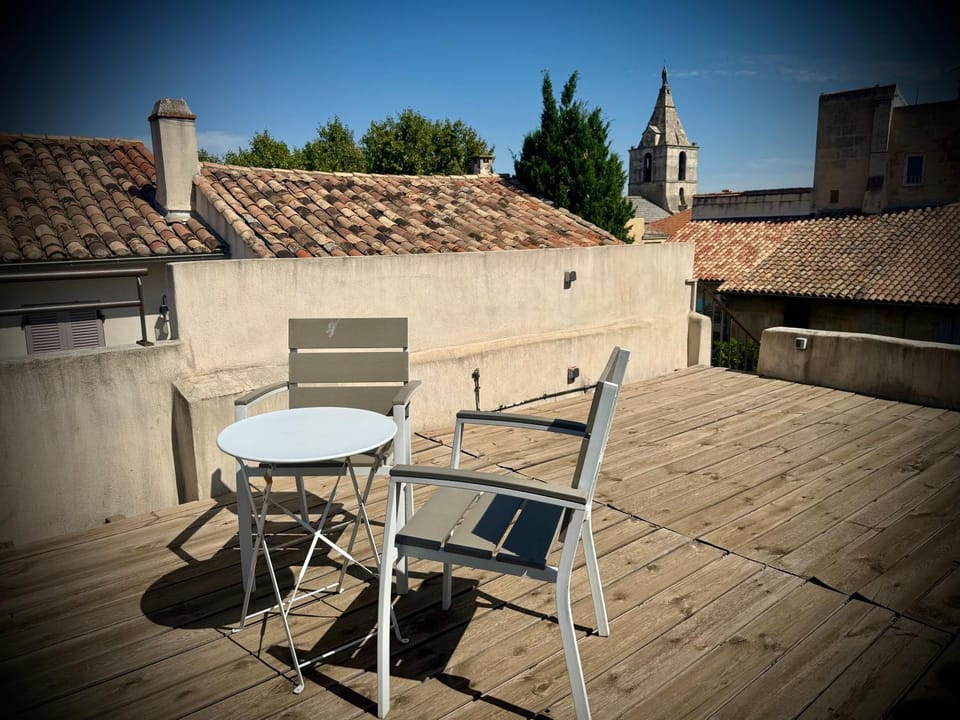 Extraordinaire face aux Arènes House in Arles
