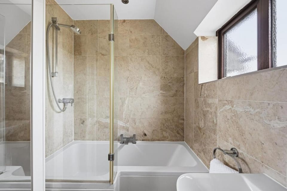 Bathroom, Bath