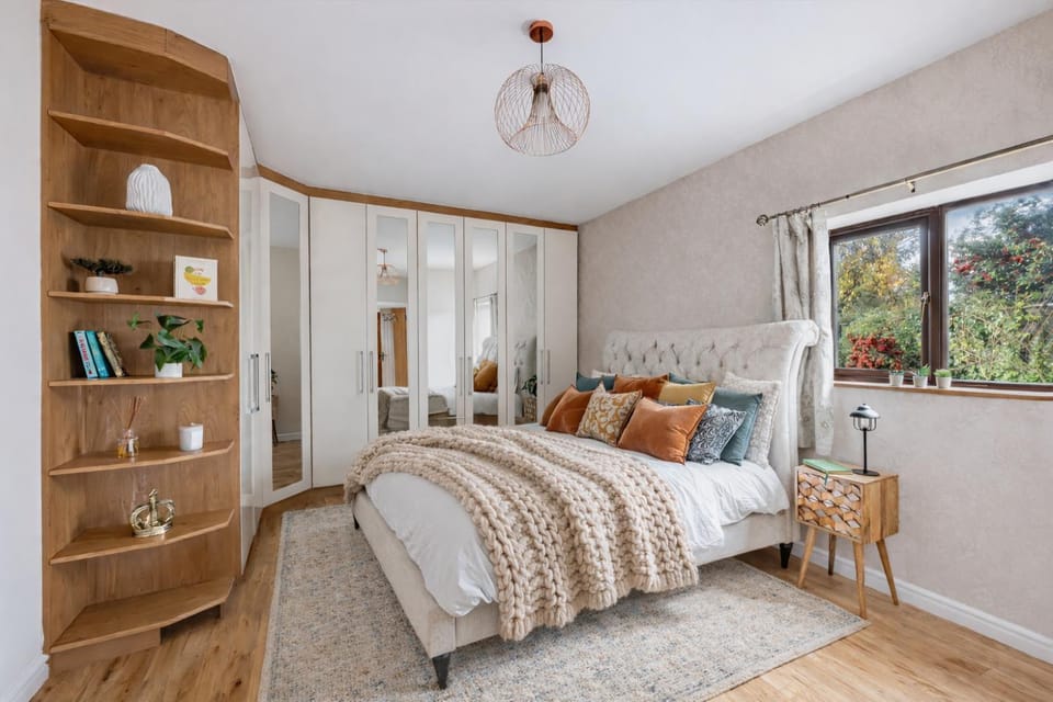 Bed, Bedroom, wardrobe