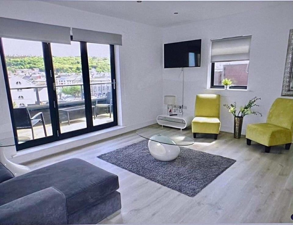 Bardywell Penthouse - 2 Bedrooms - Sleeps 4 Apartment in Copeland District