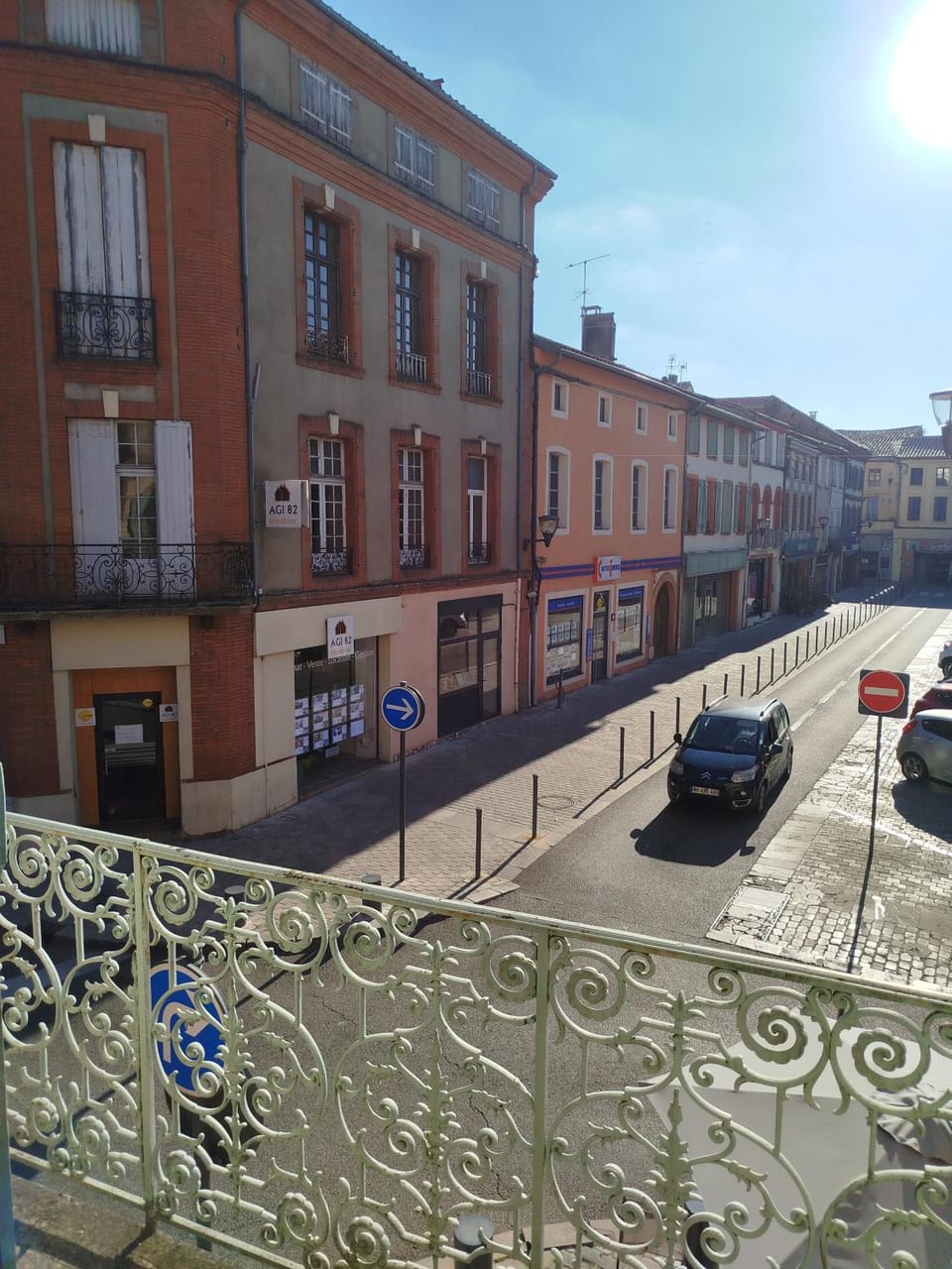 City view, Street view