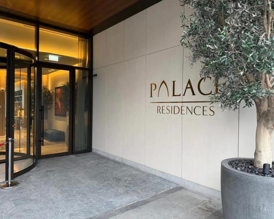Property building, Facade/entrance