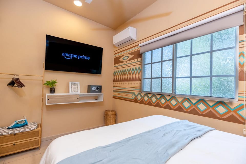 TV and multimedia, Bedroom, flat iron