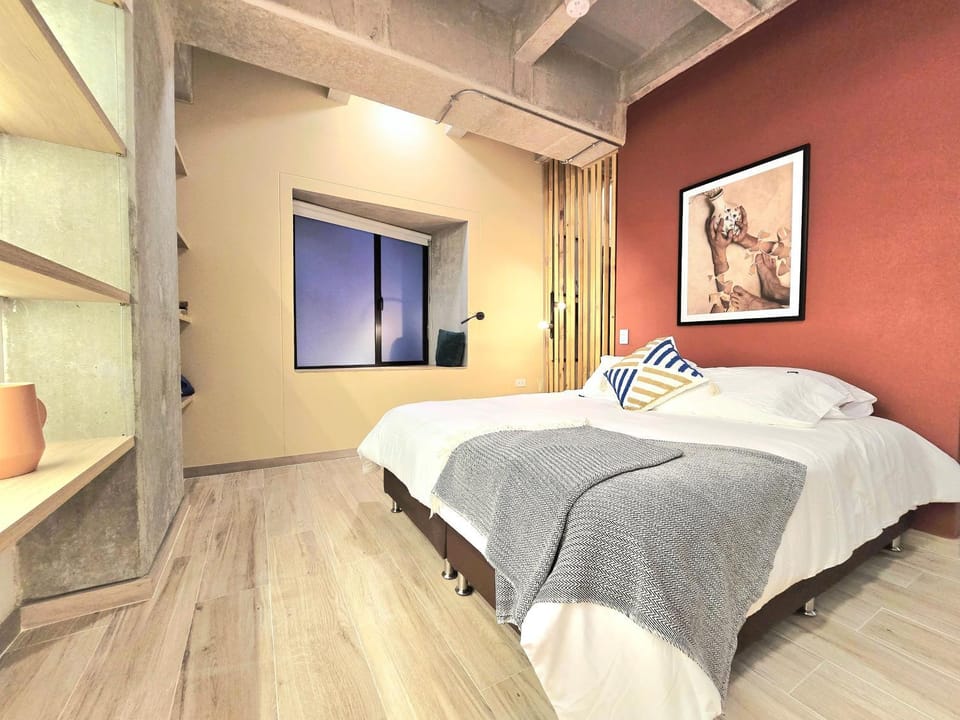 Bed, Photo of the whole room, Bedroom, Guests, Family