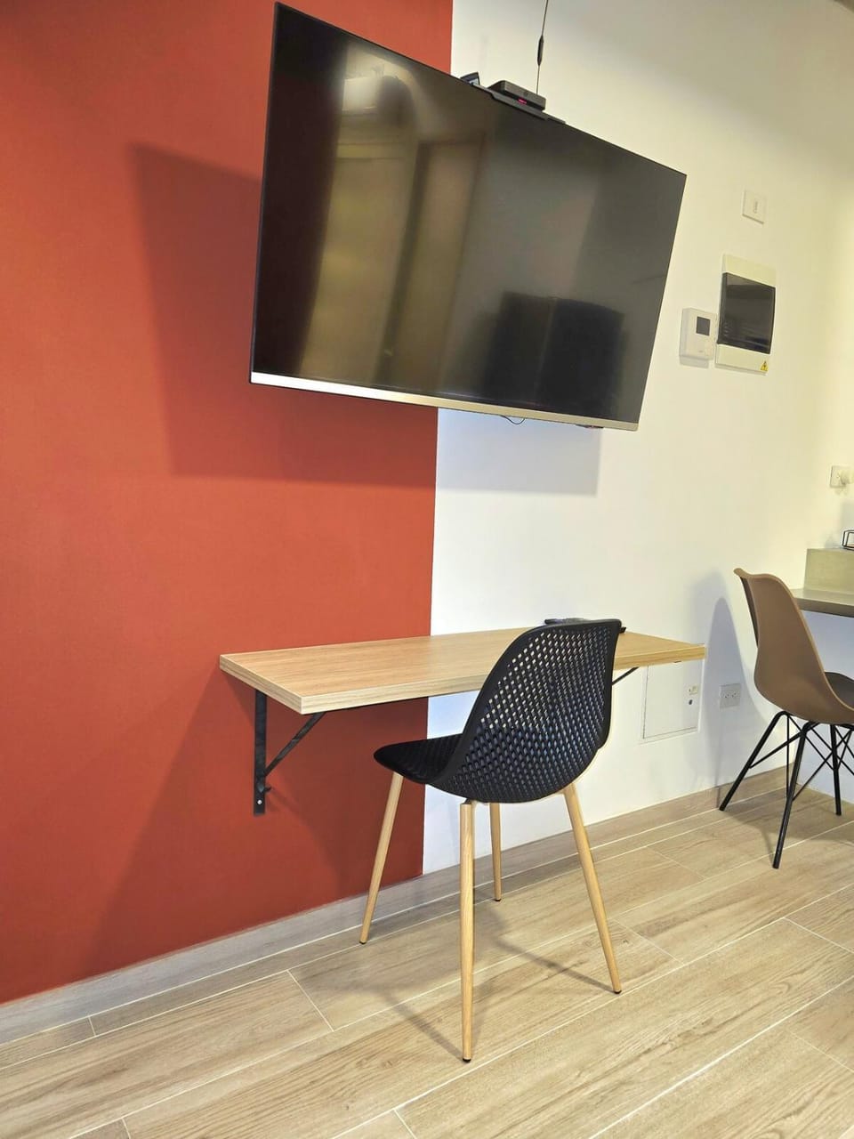 Communal lounge/ TV room, TV and multimedia, Living room, Seating area, Evening entertainment