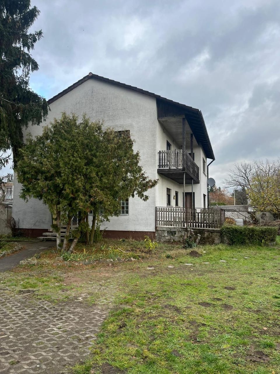 Property building, Spring, Day, Garden, Garden view