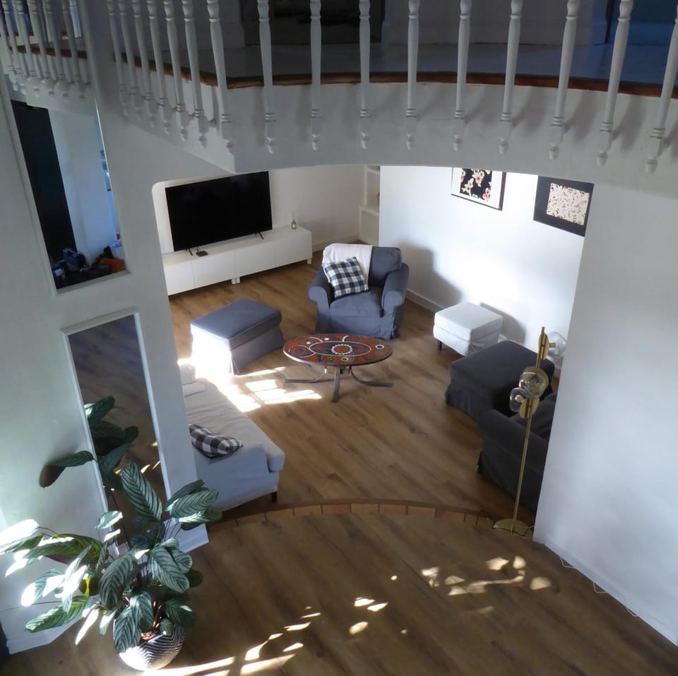 Communal lounge/ TV room, TV and multimedia, Living room