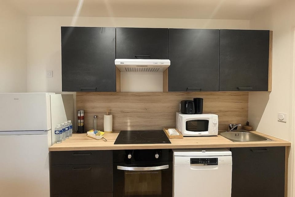 Kitchen or kitchenette, stove