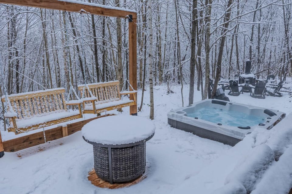 Kos - Domaine du Grand Portneuf - Spa Nature & Comfort Chalet in Quebec