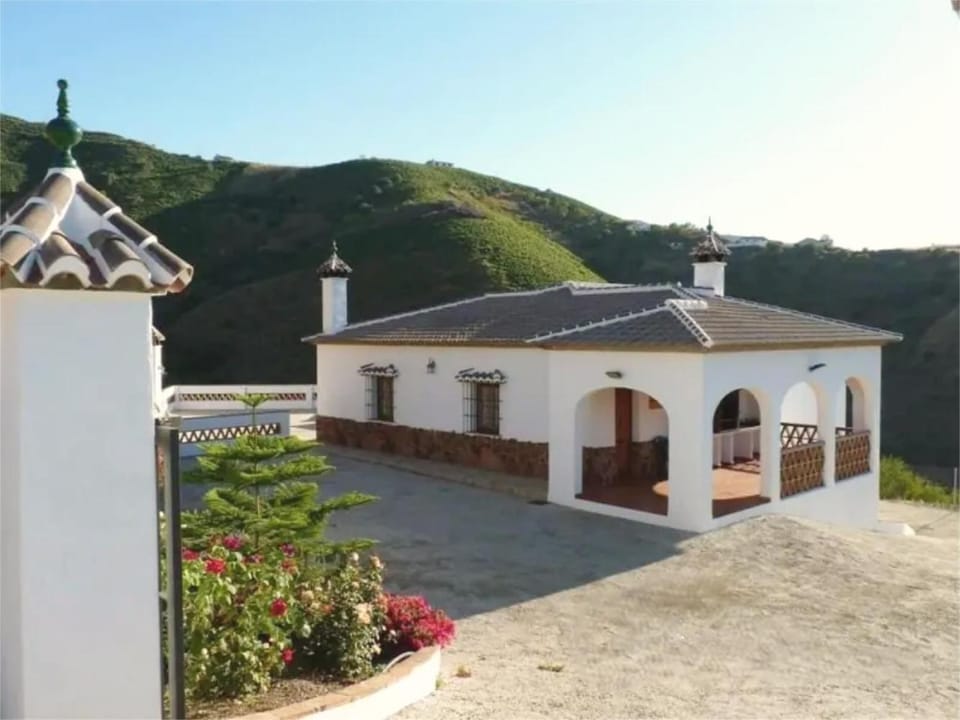 Property building, Natural landscape, Mountain view
