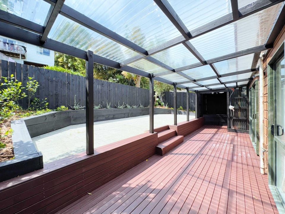 North Shore Convenience Stay 3BR - Yard & Deck House in Auckland